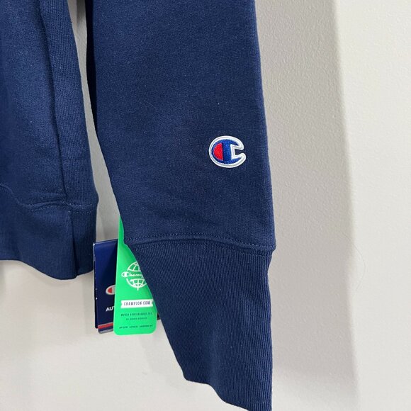 NWT Champion Women’s Crewneck Sweatshirt – Navy Blue Logo Pullover Size Medium - Picture 10 of 10